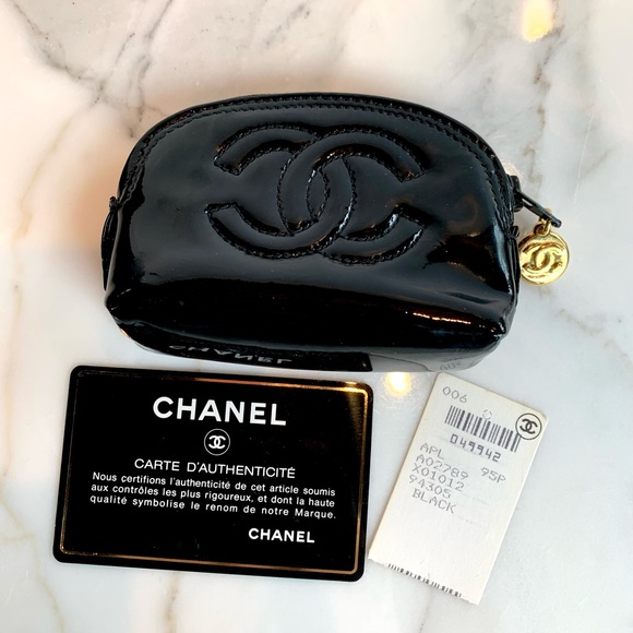 CHANEL 1995 PATENT LEATHER LOGO POUCH PURSE BAG BLACK GOLD TONE ZIPPER NEW TAGS - Picture 3 of 13